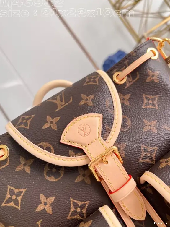 Affordable LOUIS Excursion VUITTON PM 0608